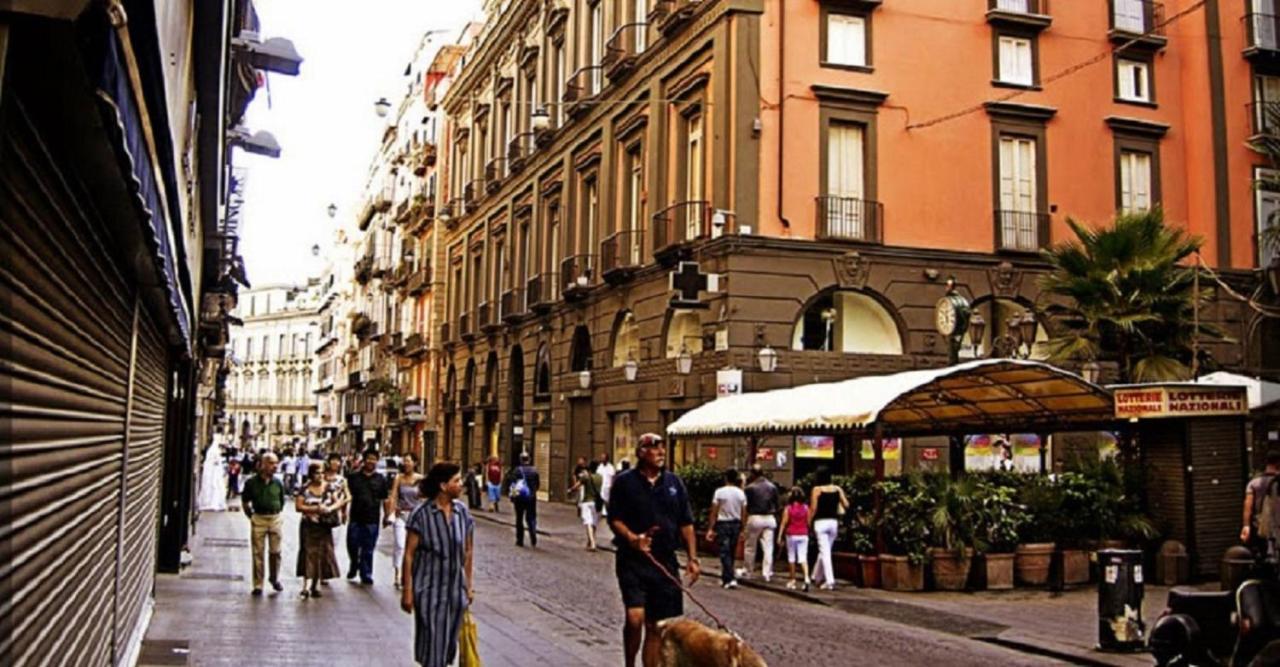 Toledo Place Napoli Bagian luar foto